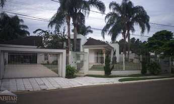 Imagem: Casa/Sobrado com 4 Dormitorio(s) localizado(a)