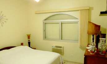 Imagem 6: PITANGUEIRAS- NO CALÇADÃO , LOCALIZAÇÃO ESPETACULAR , GARAGEM NO PRÉDIO