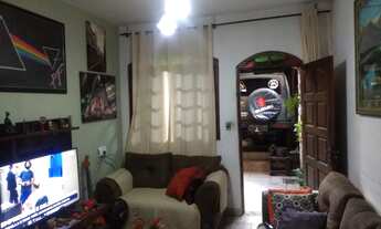 Imagem 4: Casa no Vale do Jatobá, com 320,00m2, de área construída, localizada próxima a comércio, e