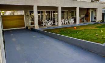 Imagem 4: Praia da Enseada - Sobrado frente ao mar