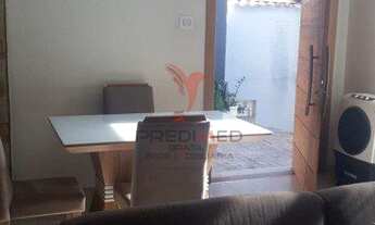 Imagem: Casa bem localizada no Pedregulho em Guaratinguetá