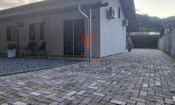 Imagem 3: Casa na Itoupava Central com 3 Quartos sendo uma suíte e Area de festa