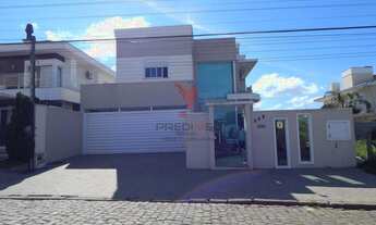 Imagem: 4 dormitórios, 2 suíte, 3 banheiro, 2