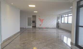 Imagem 2: Apartamento em Manaira. Um por andar. 3 Suites. Sala enorme, Varanda. 3 vagas de garagem