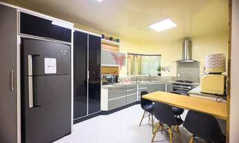 Imagem 3: Casa em Itajaí com 380 mts2, no Ressacada,área de festas,churrasqueira,Piscina, 2 Vagas