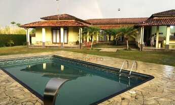 Imagem: 3 dormitórios, 1 suítes, 2 banheiro, 2