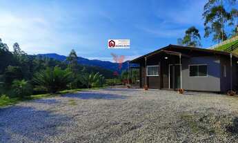 Imagem: Linda chácara com piscina e jacuzzi à