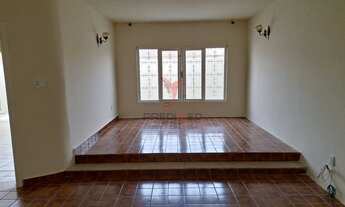 Imagem 2: 3 dormitórios, 2 banheiro, 4 vagas na garagem