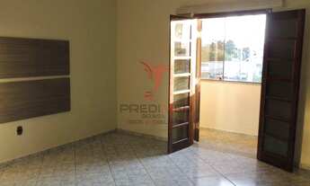 Imagem 2: 3 dormitórios, 1 suítes, 3 banheiro, 3 vagas na garagem, 335M² de Área Construída