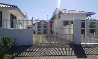 Imagem 2: Lindo, muito lindo, situado a duas quadras da praia, 5 imóveis, com academia, piscina