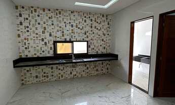 Imagem 3: Alto Padrão para Venda em Arapiraca, Canafístula, 3 dormitórios, 3 suítes, 4 banheiros, 2