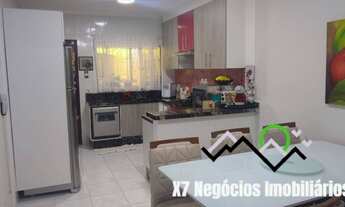 Imagem: Sobrado a Venda Em Rua Tranquila e Bem Localizada