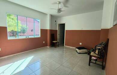 Imagem 6: Casa para Venda em Saquarema, Raia (Bacaxá), 4 dormitórios, 4 suítes, 6 banheiros, 2 vagas