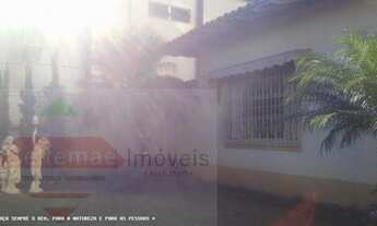 Imagem: Casa com Piscina Residencial ou Comercial