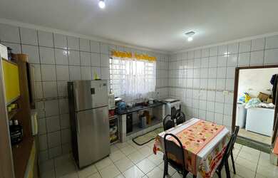 Imagem 7: Casa para Venda em Itu, Parque Residencial Potiguara, 4 dormitórios, 1 suíte, 3 banheiros