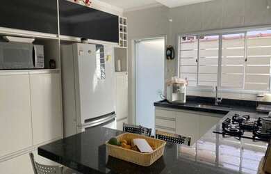 Imagem 5: Casa para Venda em Itu, Parque América, 2 dormitórios, 1 banheiro, 2 vagas