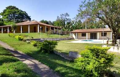 Imagem 4: Chácara para Venda em Mairinque, Cristal, 3 dormitórios, 1 banheiro, 4 vagas