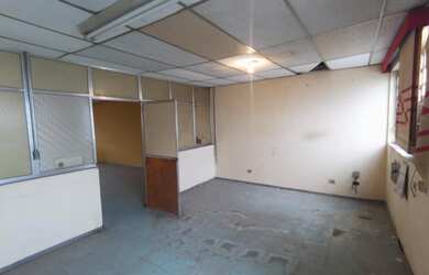 Imagem 4: Comercial para Venda em Salto, Bela Vista, 4 banheiros