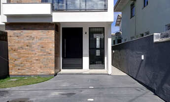 Imagem 1: Sobrado Bairro Areias em São José/SC. 1 Suíte/ 2 Demi suíte