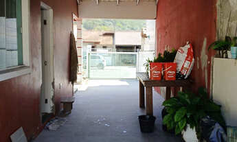 Imagem 3: Casa sozinha em amplo terreno. São José/SC