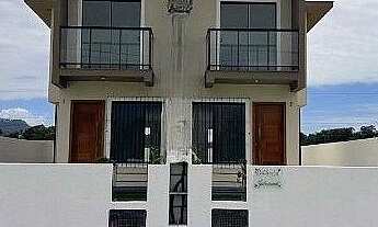 Imagem: Lindo sobrado com espaço de pátio