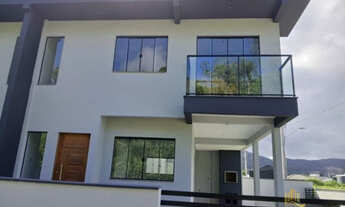 Imagem: Sobrado a venda no loteamento Lisboa em