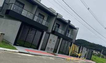 Imagem: Sobrado em São José/SC - Impecável Acabamento