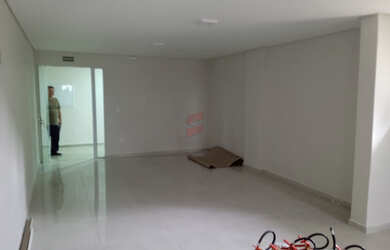 Imagem 2: SALA COMERCIAL à venda por R$ 240.000,00 no bairro Centro - PINHAIS / PR