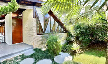 Imagem 3: Casa contemporânea com salão multiuso no Recanto Impla