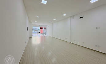 Imagem 7: Sala para Alugar em Meia Praia: Oportunidade Única