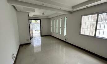 Imagem 4: Casa para Venda em Rio das Ostras, Costazul, 5 dormitórios, 3 suítes, 4 banheiros, 4 vagas