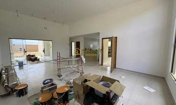 Imagem 2: Casa para Venda em Rio das Ostras, Viverde, 3 dormitórios, 1 suíte, 3 banheiros, 2 vagas