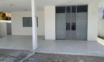 Imagem 2: Casa para Venda em João Pessoa, Manaíra, 3 dormitórios, 1 suíte