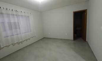 Imagem 3: Terreno com 2 Sobrados, meio lote, com suíte