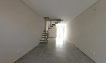 Imagem: Sobrado novo no bairro Santa Regina