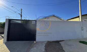 Imagem 1: Casa à venda em José Bonifácio com 2 dormitórios - Esquina