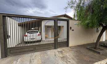 Imagem: Casa a venda em Adolfo SP 3 quartos sendo