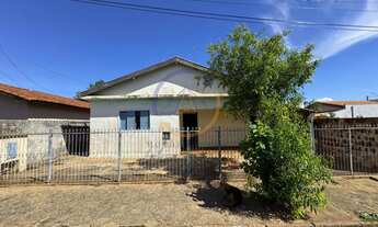 Imagem: Casa a venda em Adolfo SP Centro