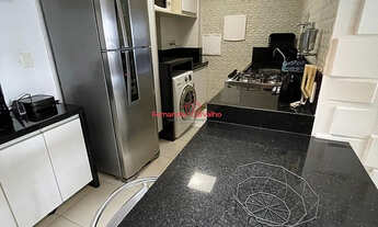 Imagem 4: Quarto e sala com vista mar