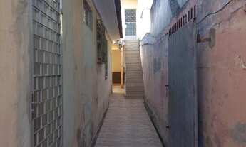 Imagem 2: Casa para Venda em Rio de Janeiro, Senador Camará, 3 dormitórios, 1 banheiro