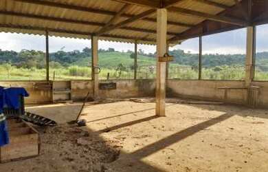 Imagem 6: Sítio para Venda em Cachoeiras de Macacu, Vecchi, 5 dormitórios, 2 suítes, 1 banheiro, 1 v