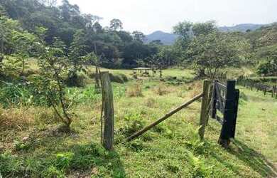 Imagem 5: Sítio para Venda em Cachoeiras de Macacu, Marubaí, 1 dormitório, 1 banheiro, 1 vaga