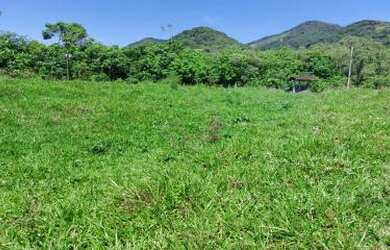 Imagem 4: Sítio para Venda em Cachoeiras de Macacu, Maraporã, 3 dormitórios, 1 banheiro, 1 vaga