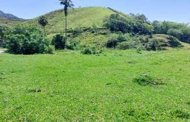 Imagem 2: Sítio para Venda em Cachoeiras de Macacu, Maraporã, 3 dormitórios, 1 banheiro, 1 vaga