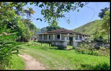 Imagem 2: Fazenda para Venda em Cachoeiras de Macacu, Gaviões, 3 dormitórios, 1 banheiro, 1 vaga