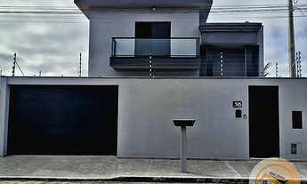 Imagem: Casa de Alto Padrão com Piscina à venda