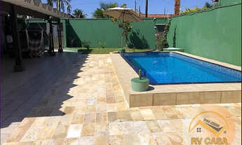 Imagem 2: Casa à 50m da praia, 3dorms, 1suíte, 6 vagas, bairro Gaivota