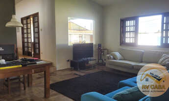 Imagem 2: Casarão com 327m², 4 suítes, com piscina a 300m da Praia !