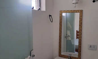 Imagem 4: Casa com 2dorms, 1suíte, 2 vagas, a 900m da Praia, no Tupy