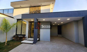 Imagem: CASA À VENDA, 04 DORMITÓRIOS SENDO 03